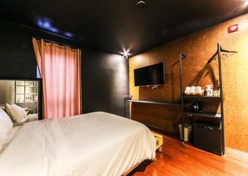 Hotel Elephant Shower Jinju Exterior foto